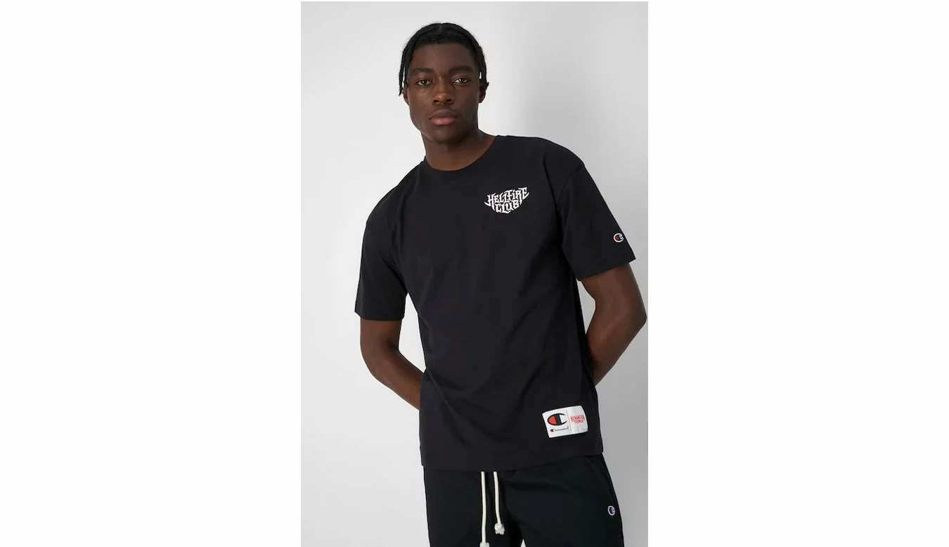 Champion X Stranger Things Men´s T-Shirt Noir / Black 3 Champion X Stranger Things Men´s T-Shirt Noir / Black – Image 3
